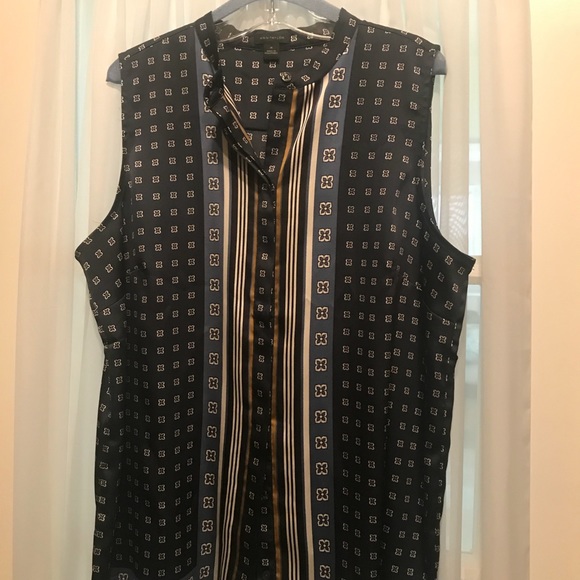 Ann Taylor Tops - Ann Taylor Sleeveless Top Ann Taylor Tops - Ann Taylor Sleeveless Top